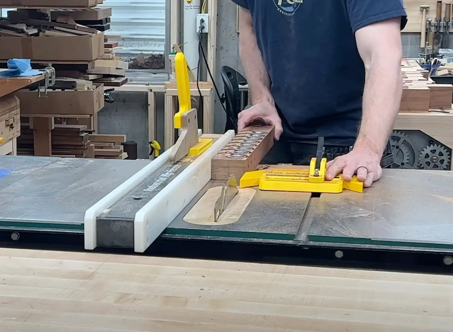 Magswitch SavR Feather Board