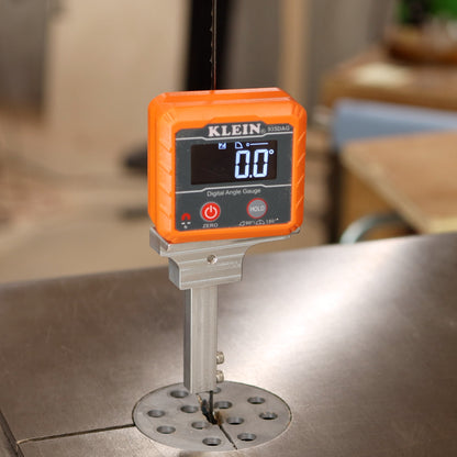 Blade Square (Presale)