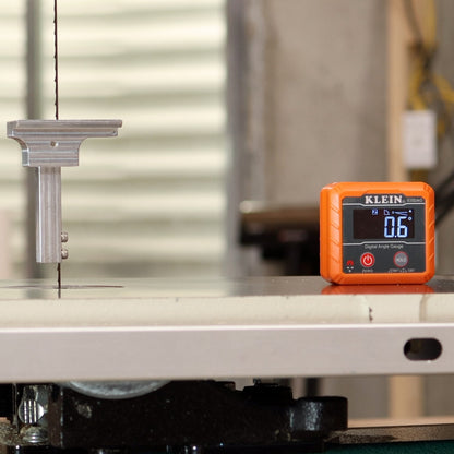 Blade Square (Presale)